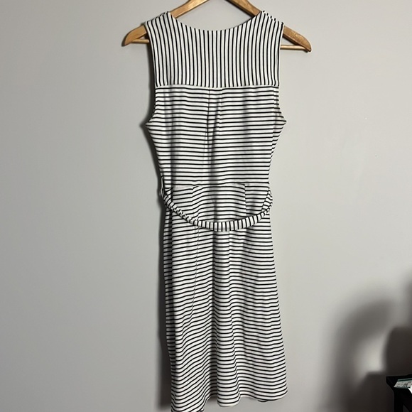 Monteau cream and black striped dress size medium - Picture 4 of 9